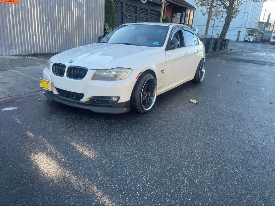 2011 BMW E90 3 Series Sedan - Image 2 of 6