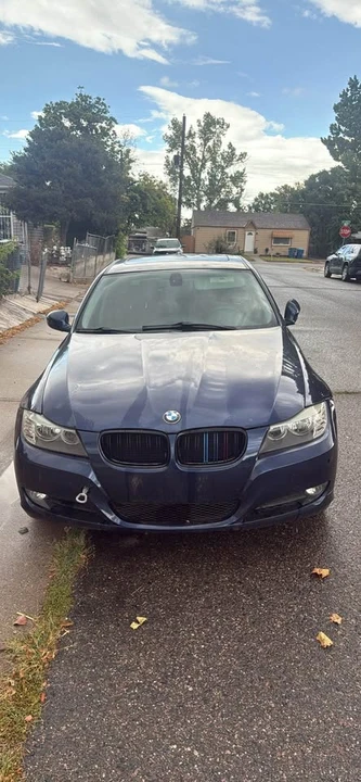 2011 BMW E90 3 Series Sedan - Image 4 of 4