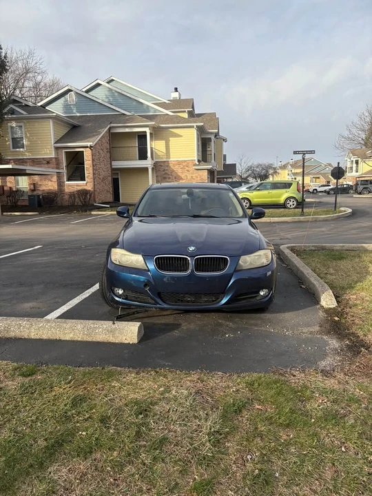 2011 BMW E90 3 Series Sedan - Image 9 of 9