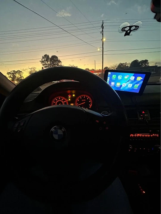 2011 BMW E90 3 Series Sedan - Image 4 of 4
