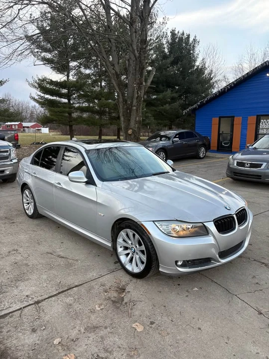 2011 BMW E90 3 Series Sedan - Image 2 of 15