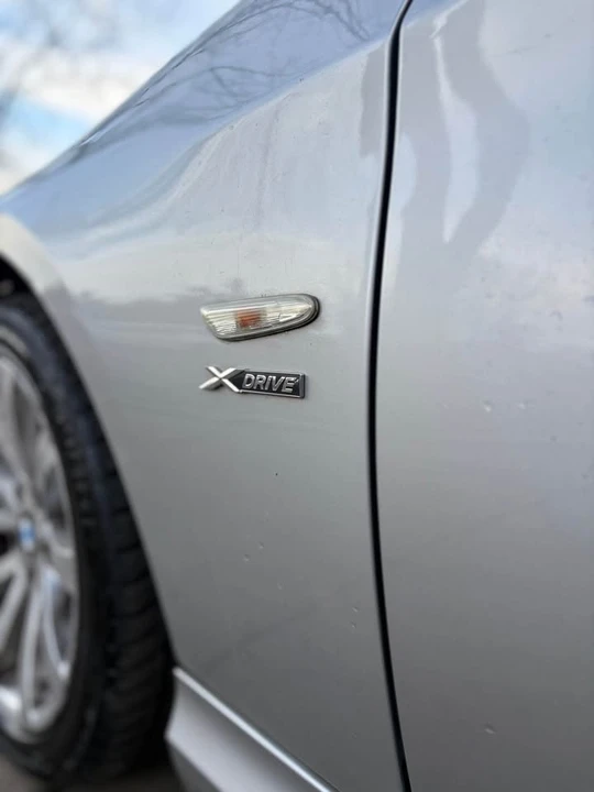 2011 BMW E90 3 Series Sedan - Image 10 of 15