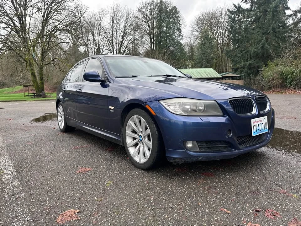 2011 BMW E90 3 Series Sedan - Image 6 of 13