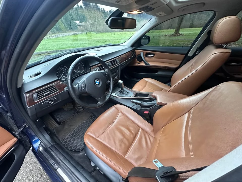 2011 BMW E90 3 Series Sedan - Image 7 of 13