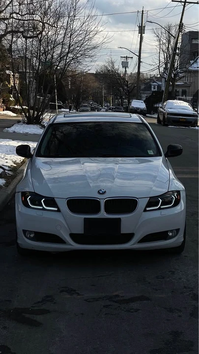 2011 BMW E90 3 Series Sedan - Image 19 of 19
