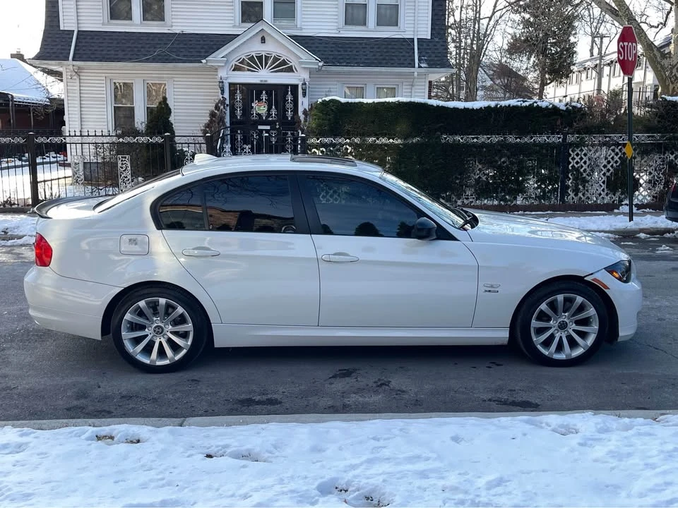 2011 BMW E90 3 Series Sedan - Image 3 of 19