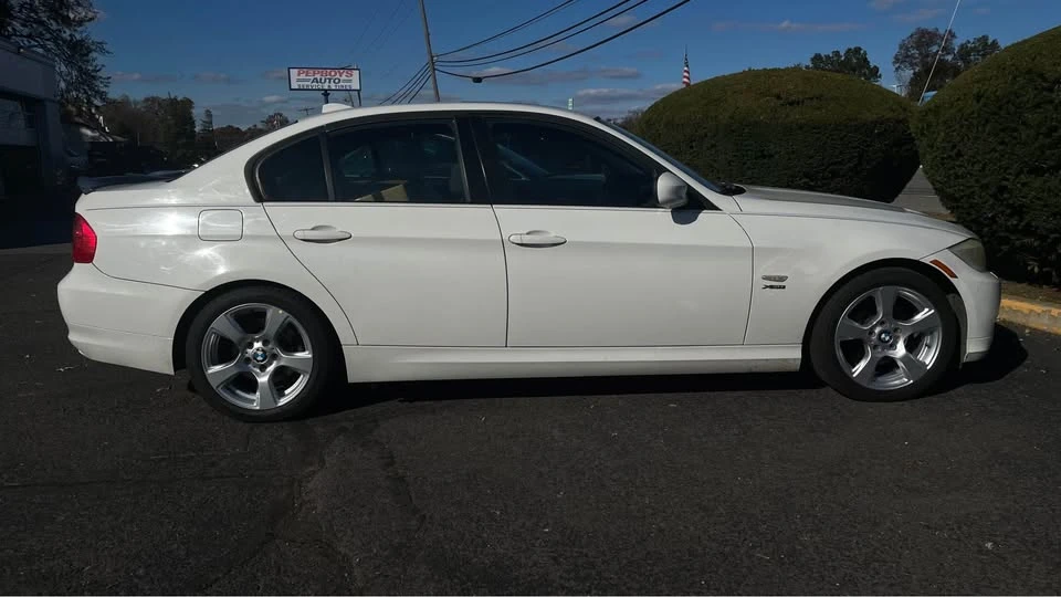 2011 BMW E90 3 Series Sedan - Image 6 of 7