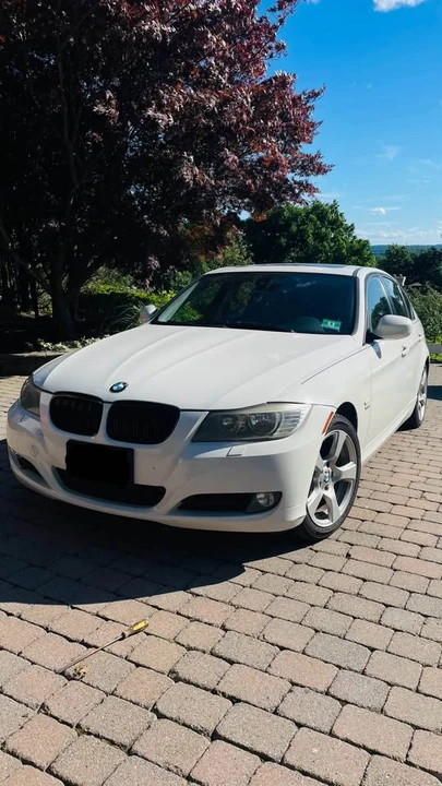 2011 BMW E90 3 Series Sedan - Image 3 of 7