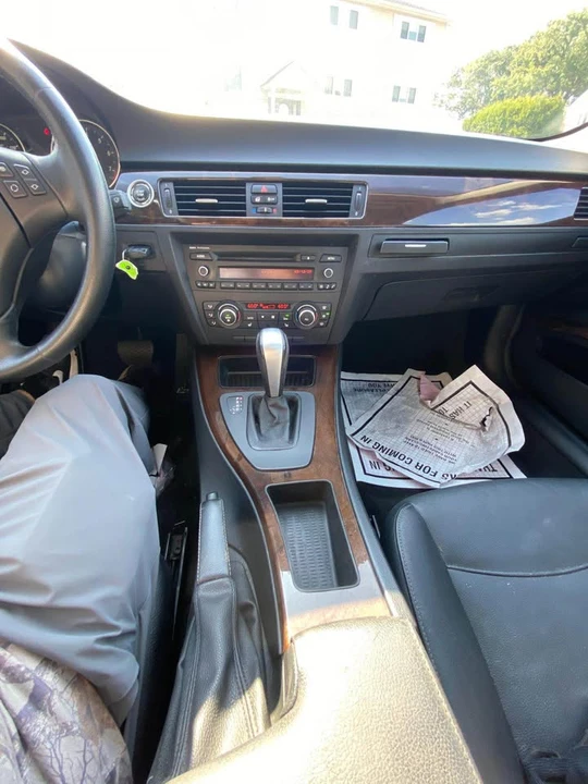 2011 BMW E90 3 Series Sedan - Image 13 of 17