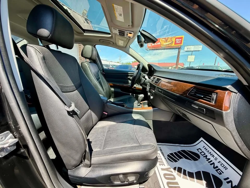 2011 BMW E90 3 Series Sedan - Image 11 of 20