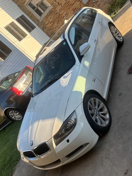 2011 BMW E91 3 Series Touring - Image 2 of 9