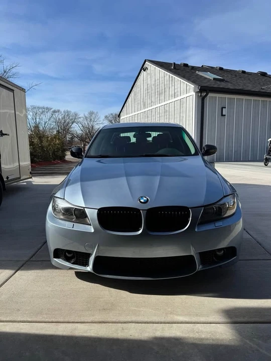 2011 BMW E91 3 Series Touring - Image 2 of 11