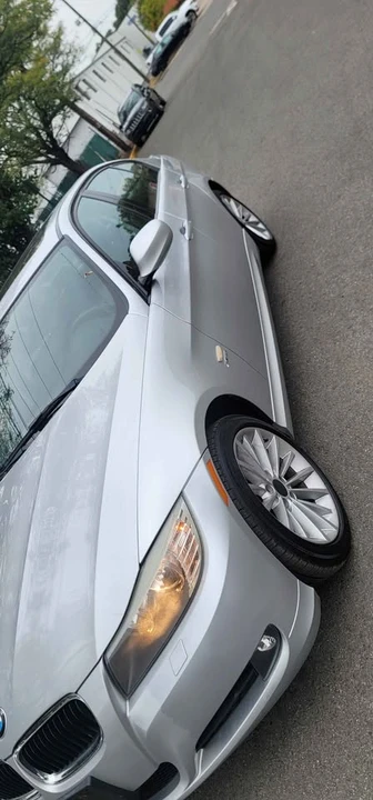 2011 BMW E90 3 Series Sedan - Image 9 of 16