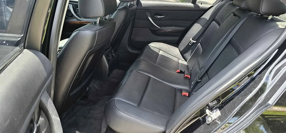 2011 BMW E90 3 Series Sedan - Image 12 of 13
