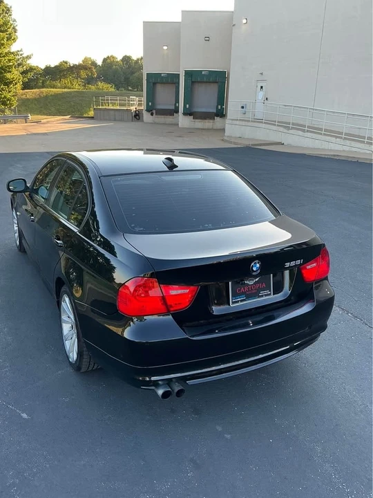 2011 BMW E90 3 Series Sedan - Image 5 of 18