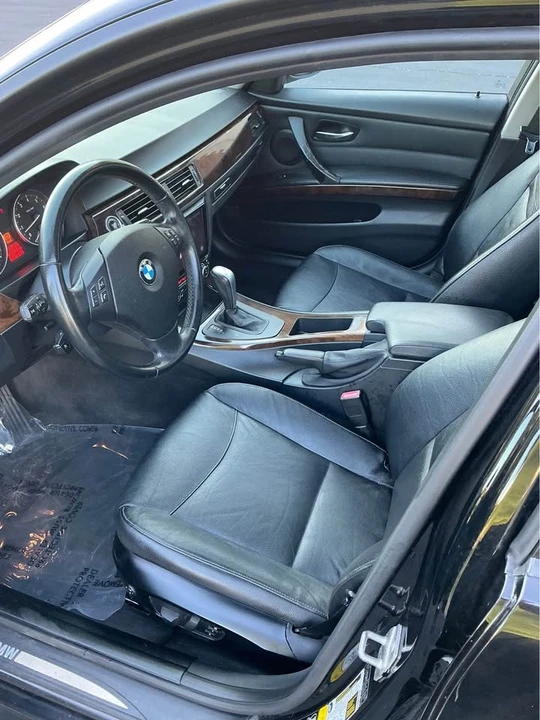 2011 BMW E90 3 Series Sedan - Image 12 of 18