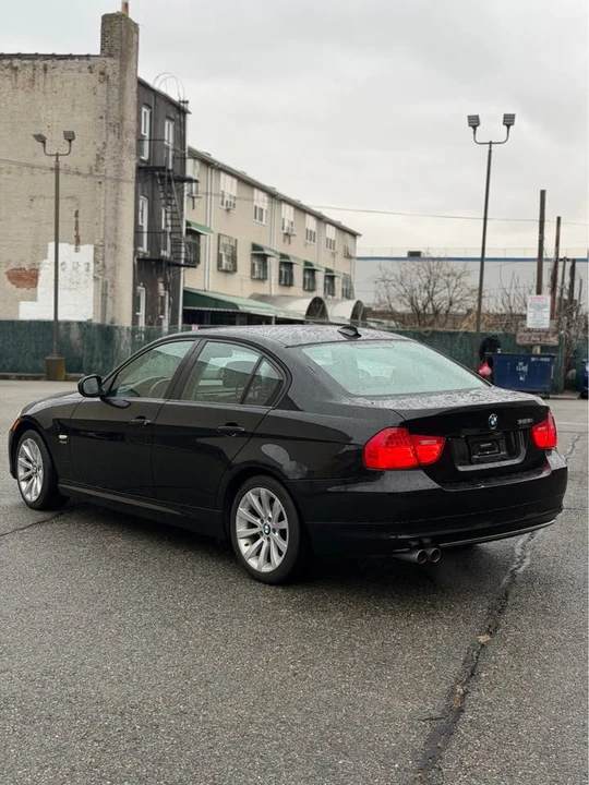 2011 BMW E90 3 Series Sedan - Image 5 of 12