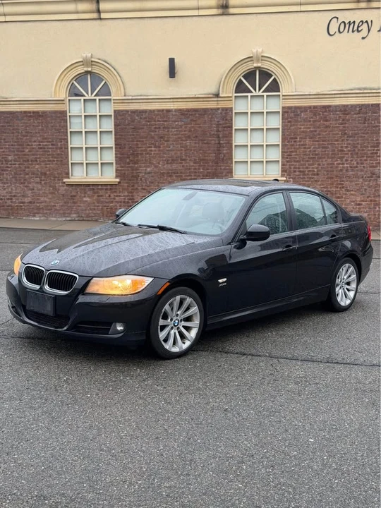 2011 BMW E90 3 Series Sedan - Image 3 of 12