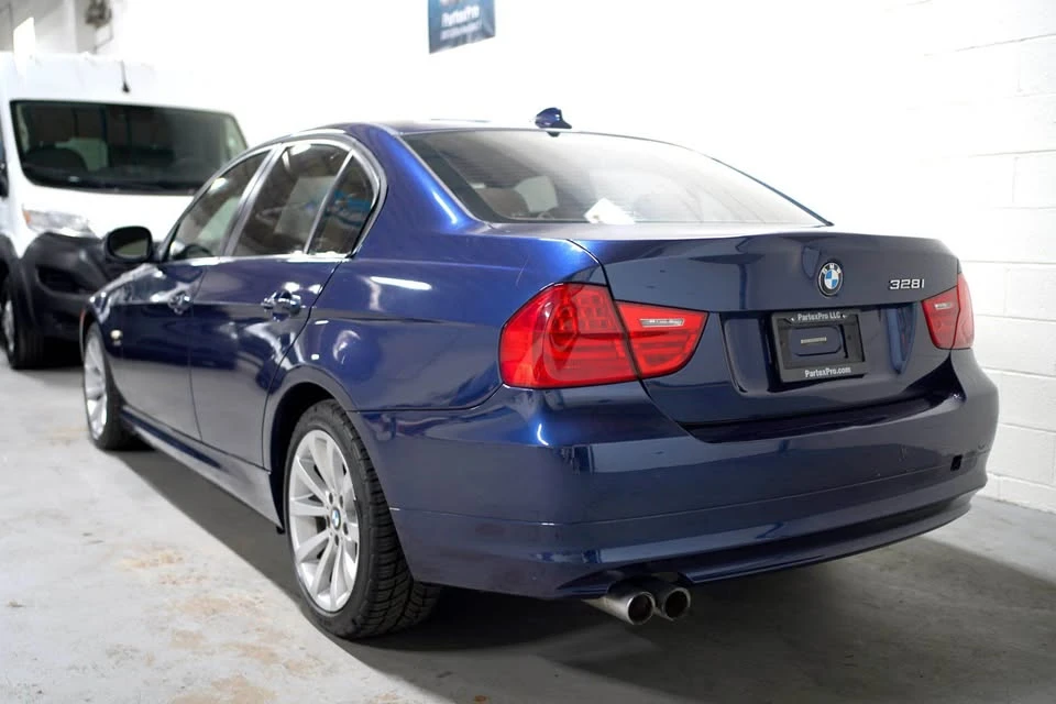 2011 BMW E90 3 Series Sedan - Image 3 of 18