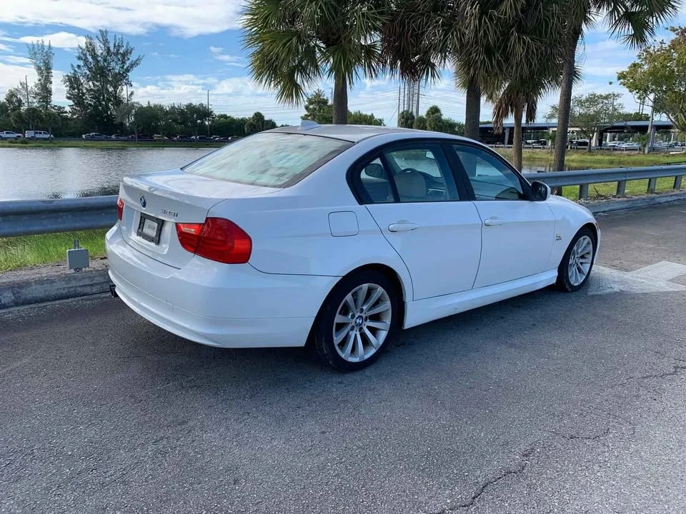 2011 BMW E90 3 Series Sedan - Image 3 of 7