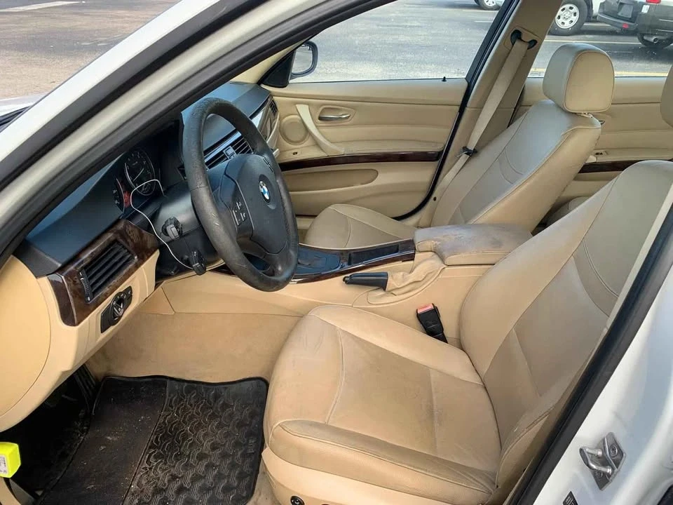 2011 BMW E90 3 Series Sedan - Image 4 of 7
