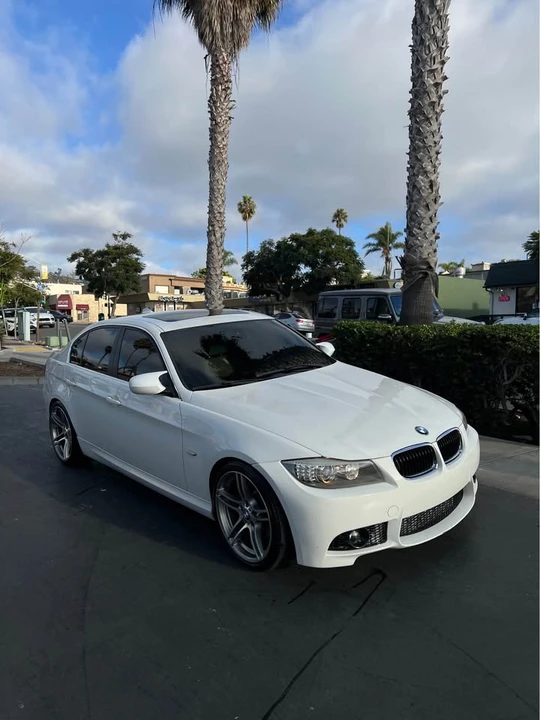 2011 BMW E90 335i Sedan - Image 4 of 12