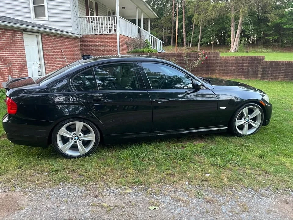 2011 BMW E90 335i Sedan - Image 2 of 3