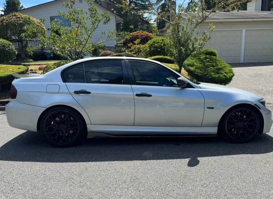 2011 BMW E90 335i Sedan - Image 6 of 11