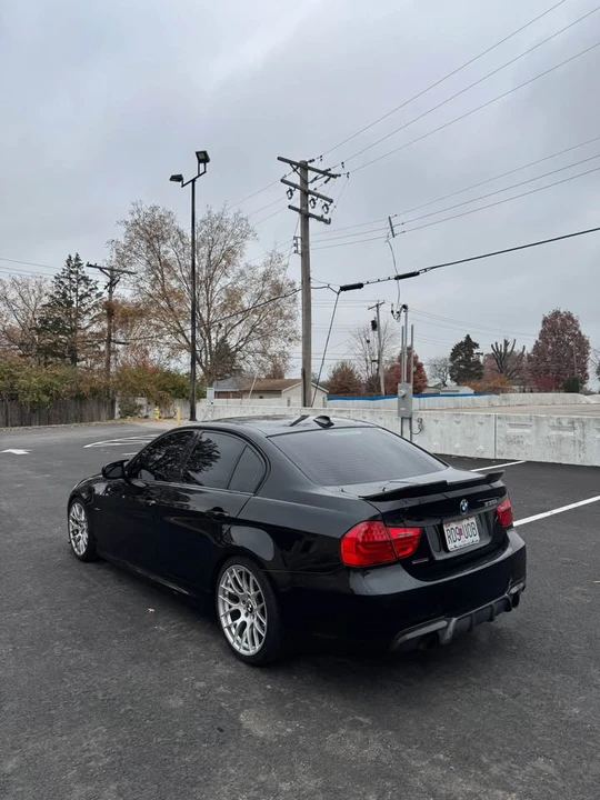2011 BMW E90 335i Sedan - Image 6 of 11
