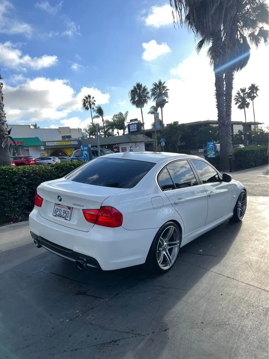 2011 BMW E90 335i Sedan - Image 7 of 12