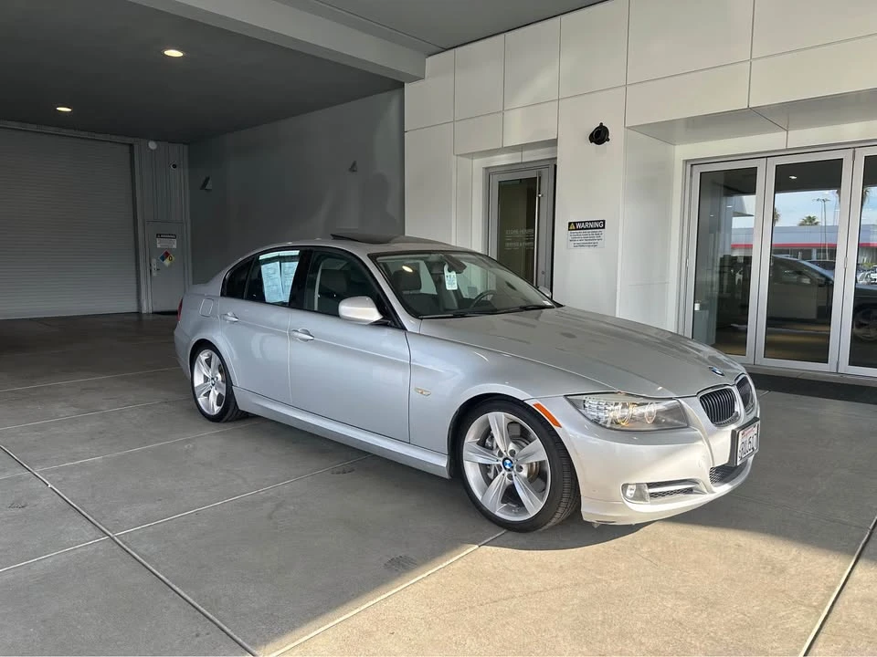 2011 BMW E90 335i Sedan - Image 2 of 9
