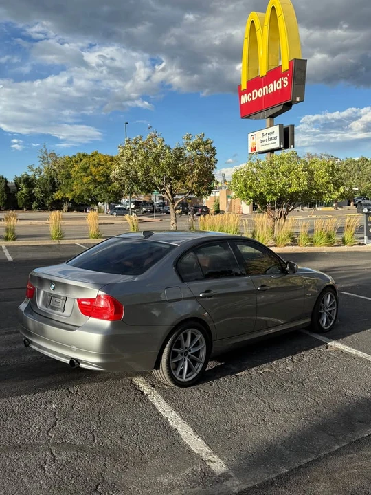 2011 BMW E90 335i Sedan - Image 4 of 10
