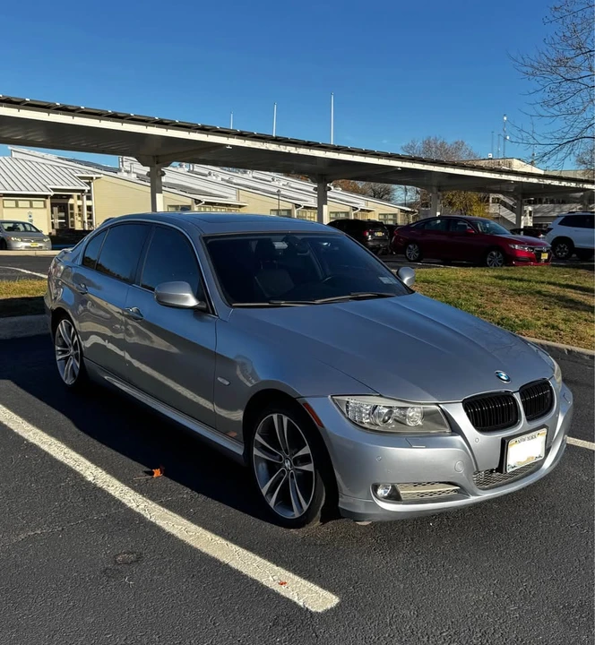 2011 BMW E90 335i Sedan - Image 8 of 16