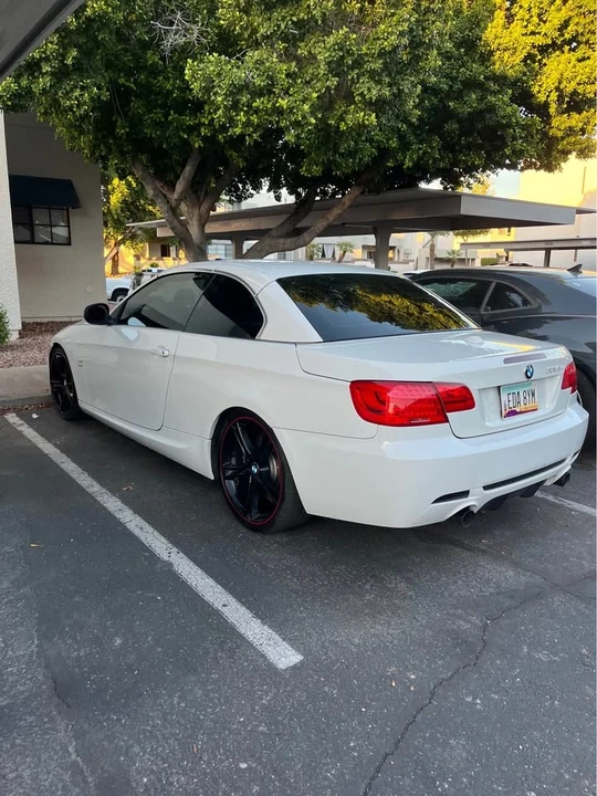2011 BMW E93 335i Convertible - Image 6 of 10