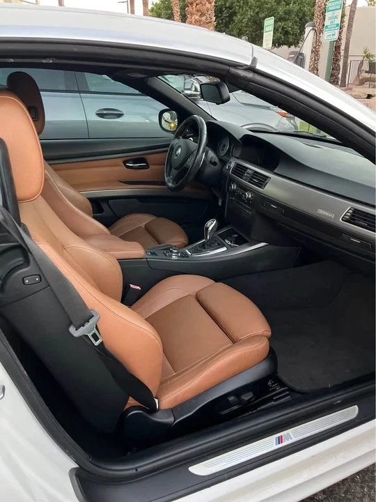 2011 BMW E93 335i Convertible - Image 7 of 10
