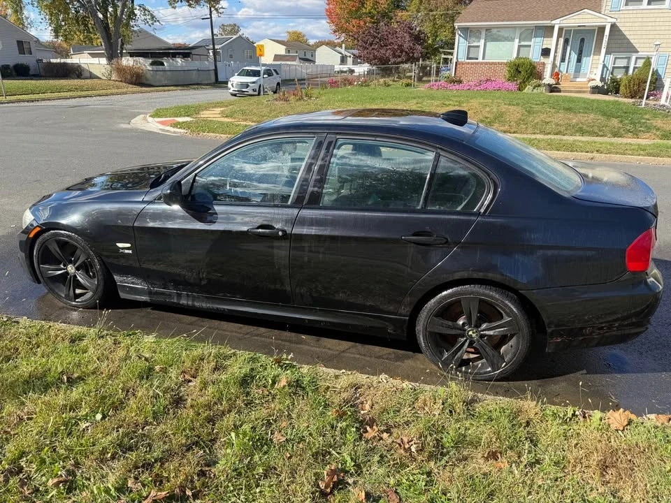 2011 BMW E90 335i Sedan - Image 7 of 14
