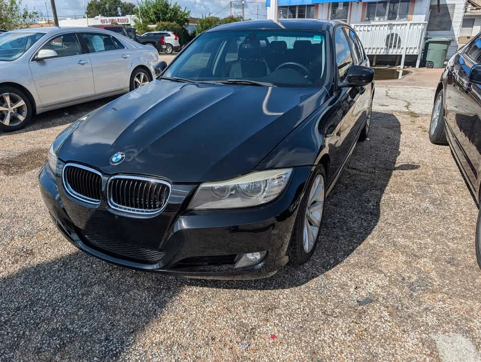 2011 BMW E90 3 Series Sedan - Image 6 of 6