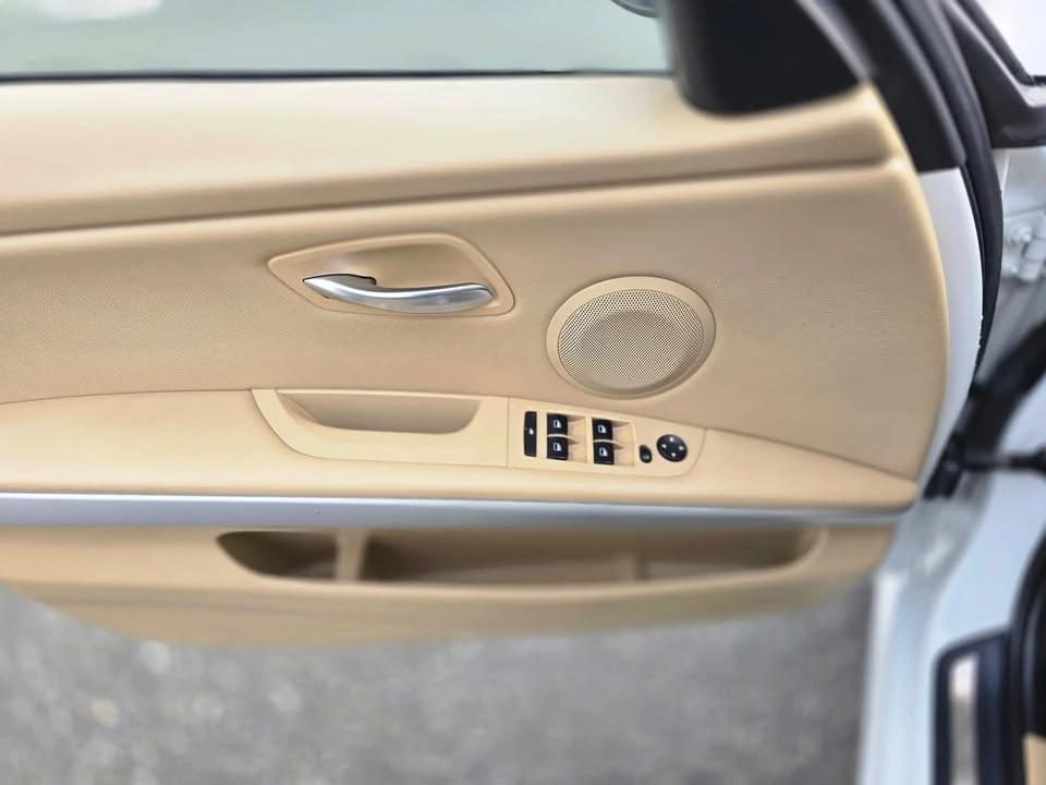 2011 BMW E90 3 Series Sedan - Image 10 of 20