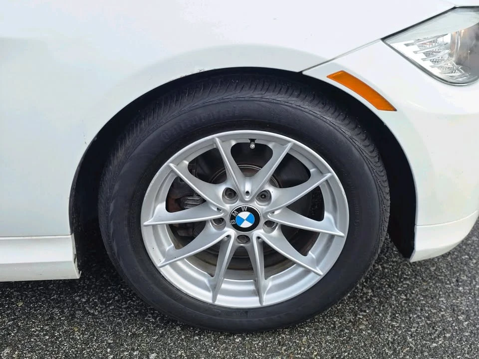 2011 BMW E90 3 Series Sedan - Image 18 of 20