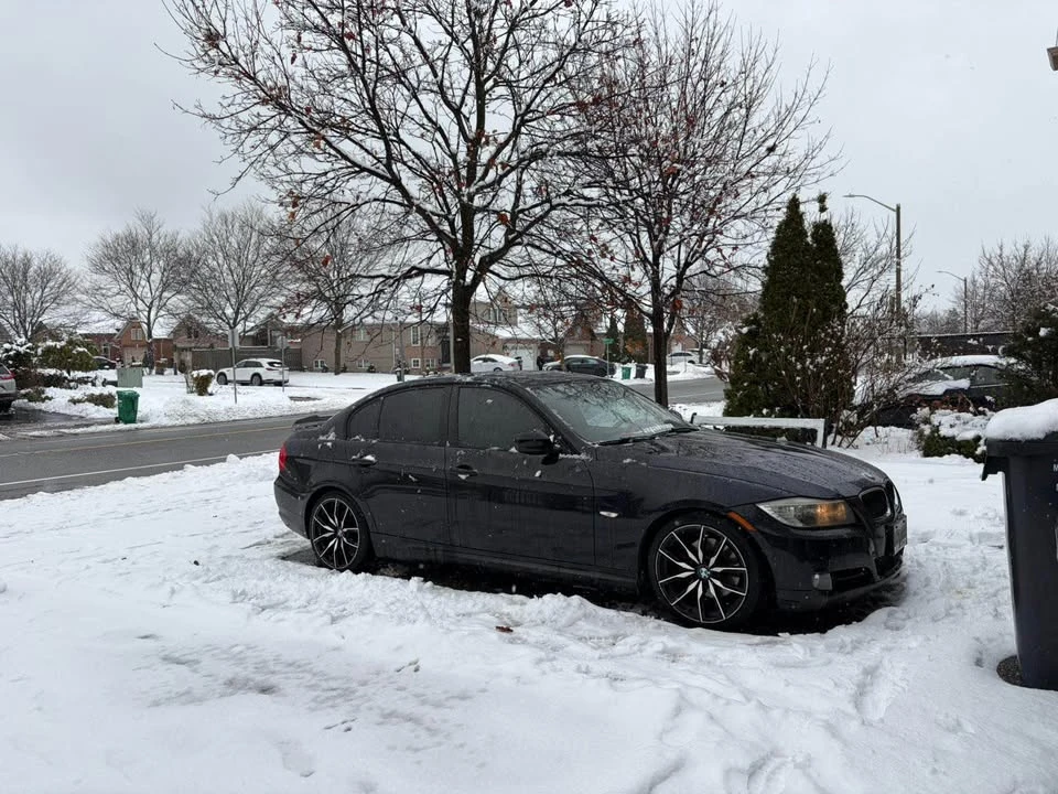 2011 BMW E90 3 Series Sedan - Image 8 of 9