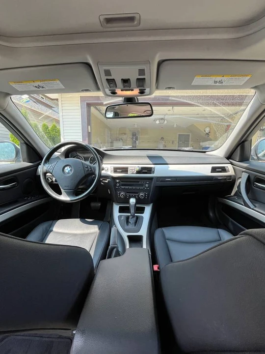 2011 BMW E90 3 Series Sedan - Image 6 of 10