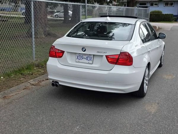 2011 BMW E90 3 Series Sedan - Image 7 of 19