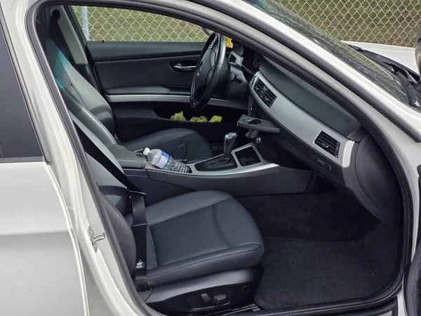 2011 BMW E90 3 Series Sedan - Image 9 of 19