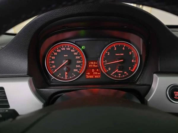 2011 BMW E90 3 Series Sedan - Image 14 of 19
