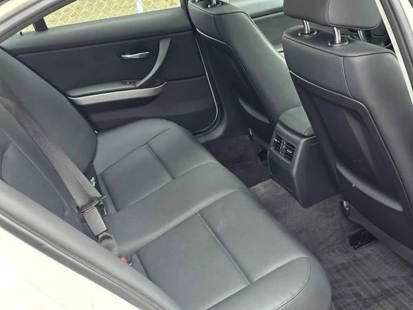 2011 BMW E90 3 Series Sedan - Image 10 of 19