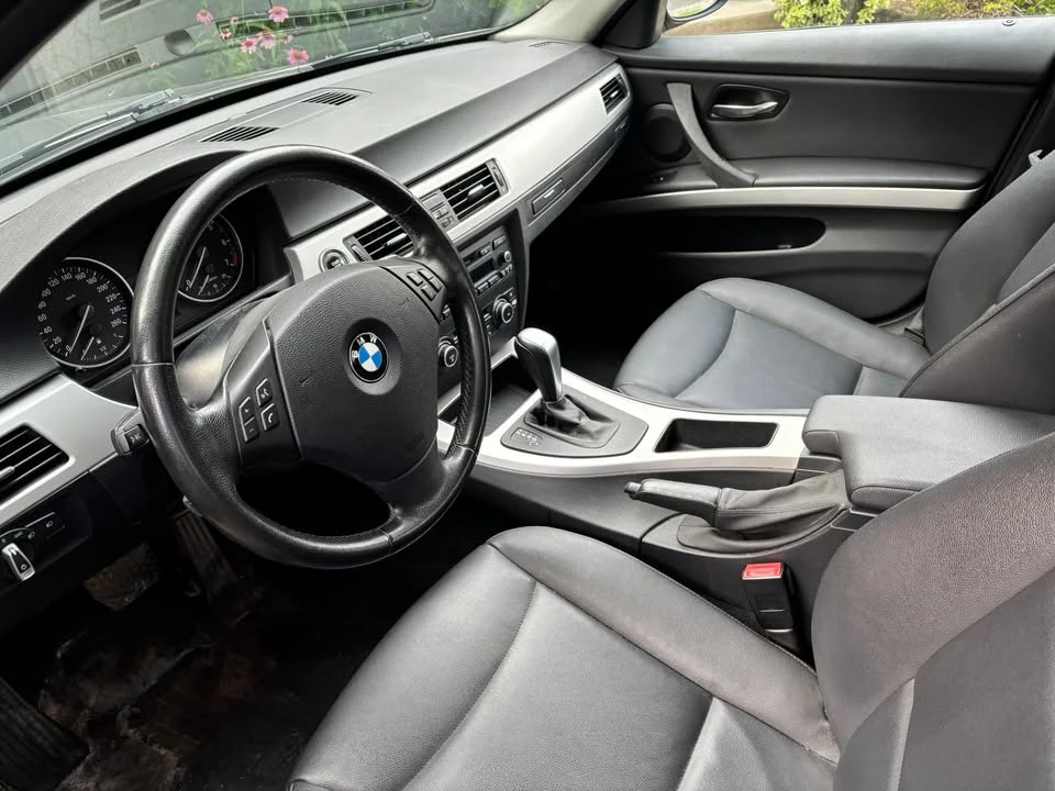2011 BMW E90 3 Series Sedan - Image 6 of 9