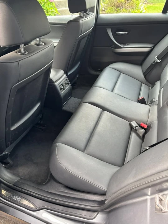 2011 BMW E90 3 Series Sedan - Image 7 of 9