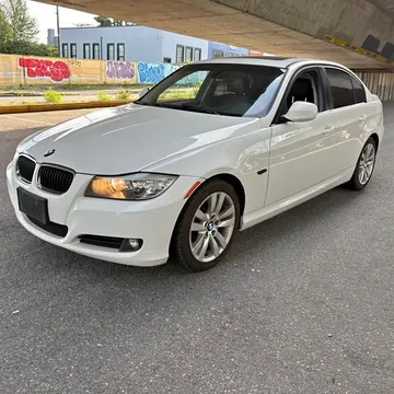 2011 BMW 323i RWD