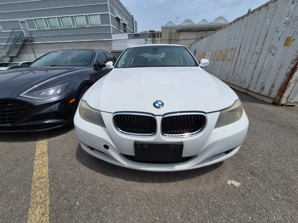 2011 BMW E90 3 Series Sedan - Image 4 of 9