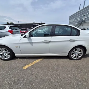 2011 BMW 323i xDrive